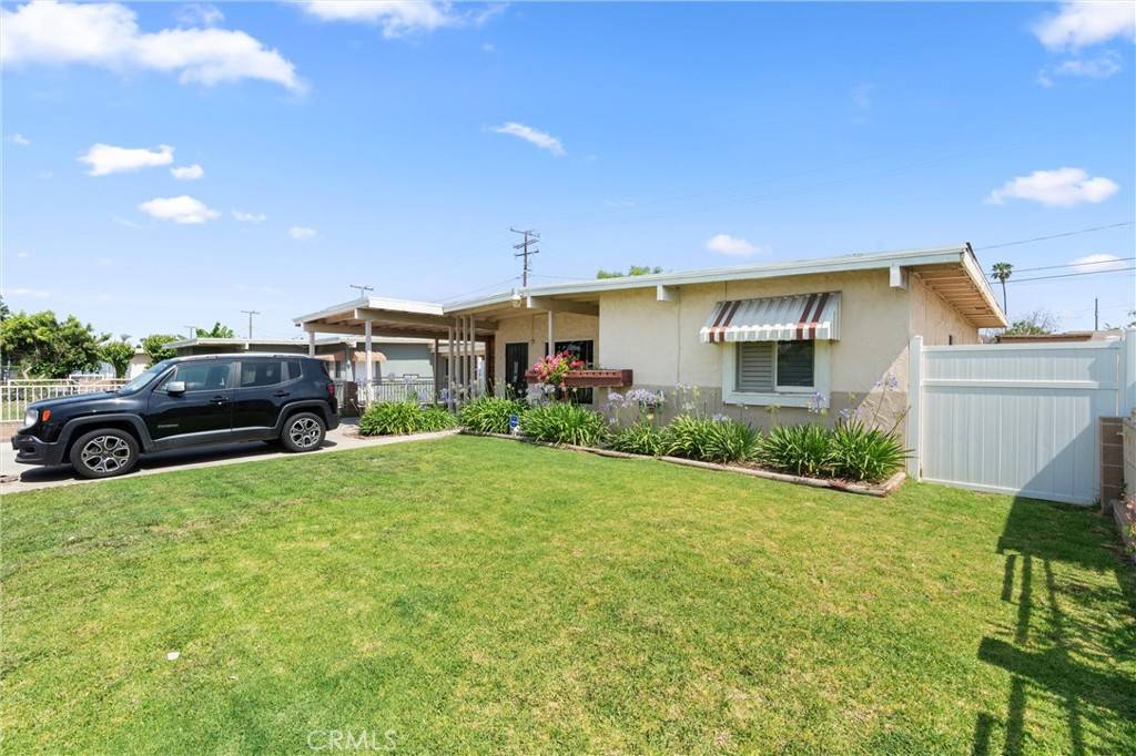 Compton, CA 90220,1601 163 ST W