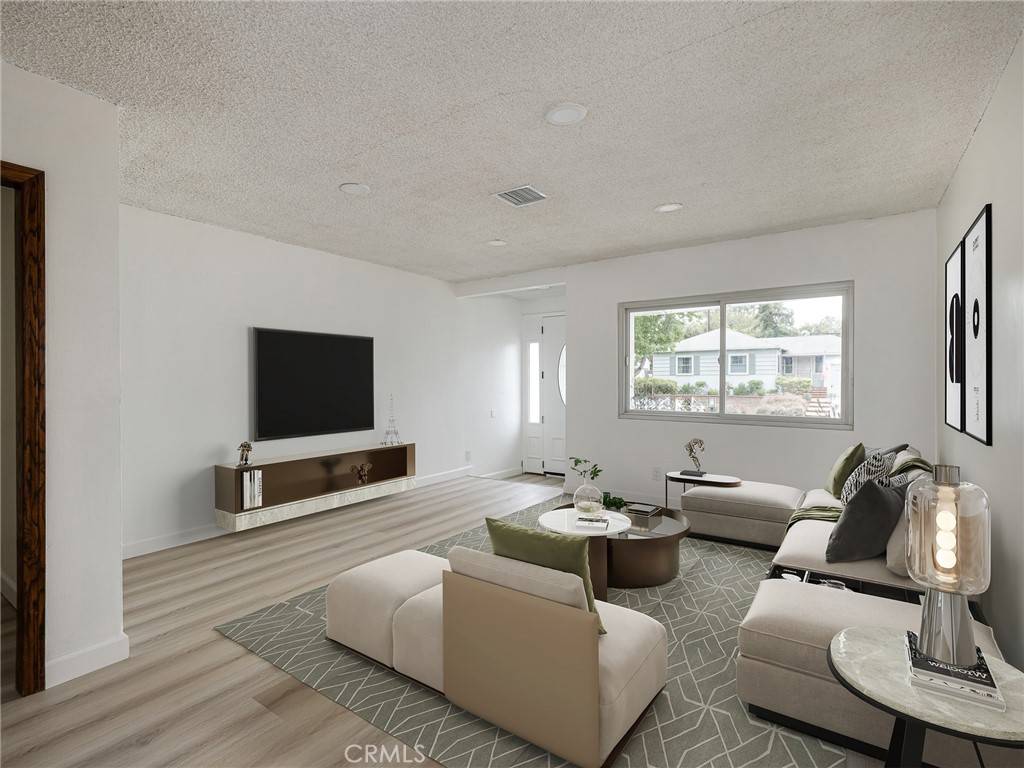 Los Angeles, CA 90045,7562 Midfield AVE
