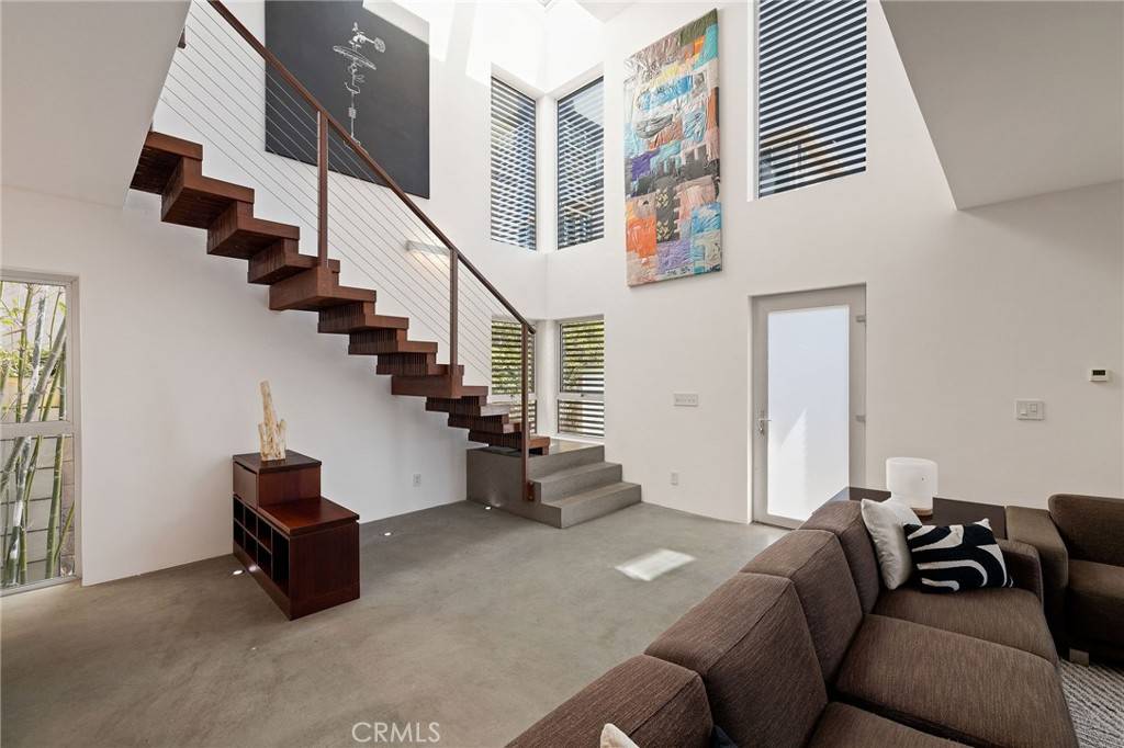 Marina Del Rey, CA 90292,27 Driftwood ST
