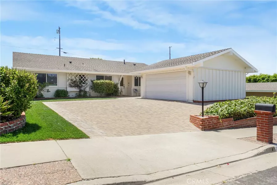 28231 Trailriders DR, Rancho Palos Verdes, CA 90275
