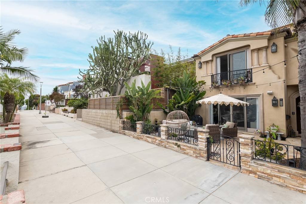 351 30th ST, Hermosa Beach, CA 90254