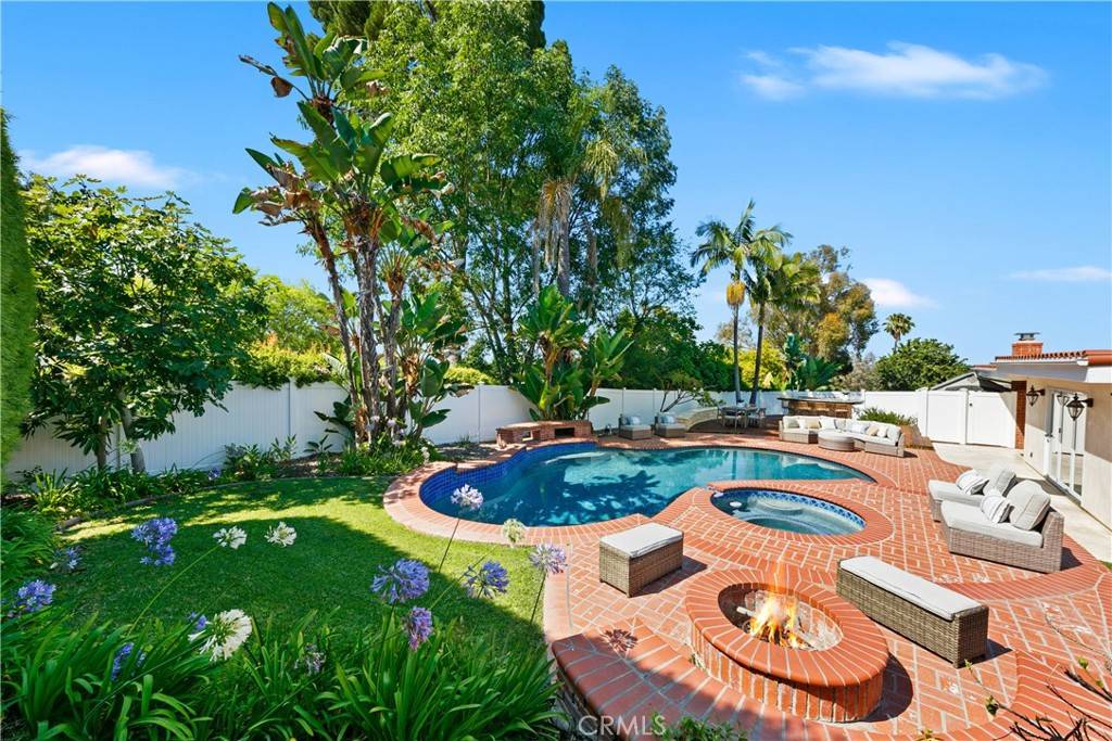 3 Gaucho DR, Rolling Hills Estates, CA 90274