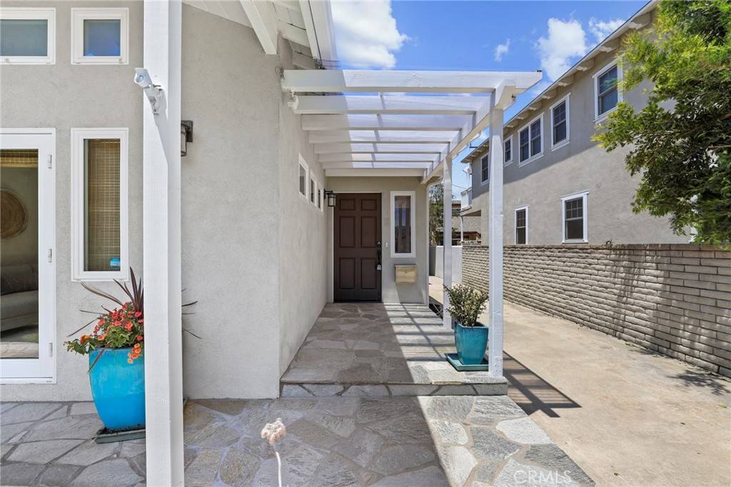 Redondo Beach, CA 90277,1069 Avenue D
