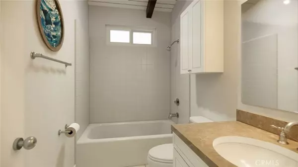Hermosa Beach, CA 90254,445 Longfellow AVE