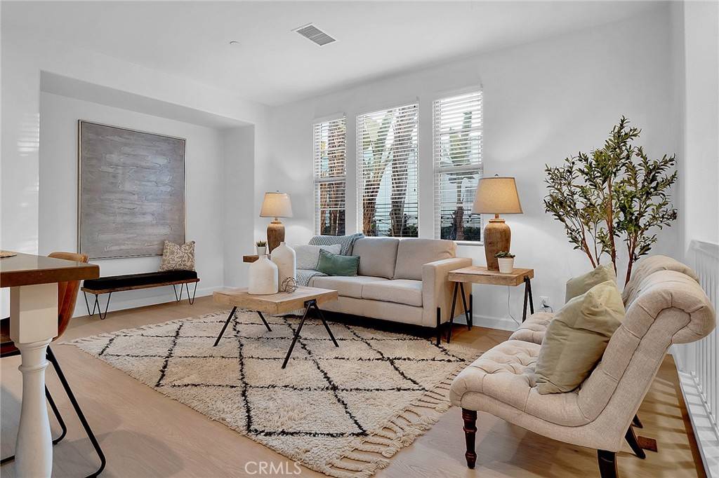 1749 Grand AVE #4, Long Beach, CA 90804