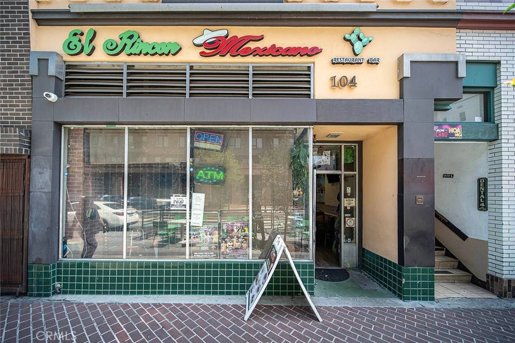 Santa Ana, CA 92701,104 E 4th St