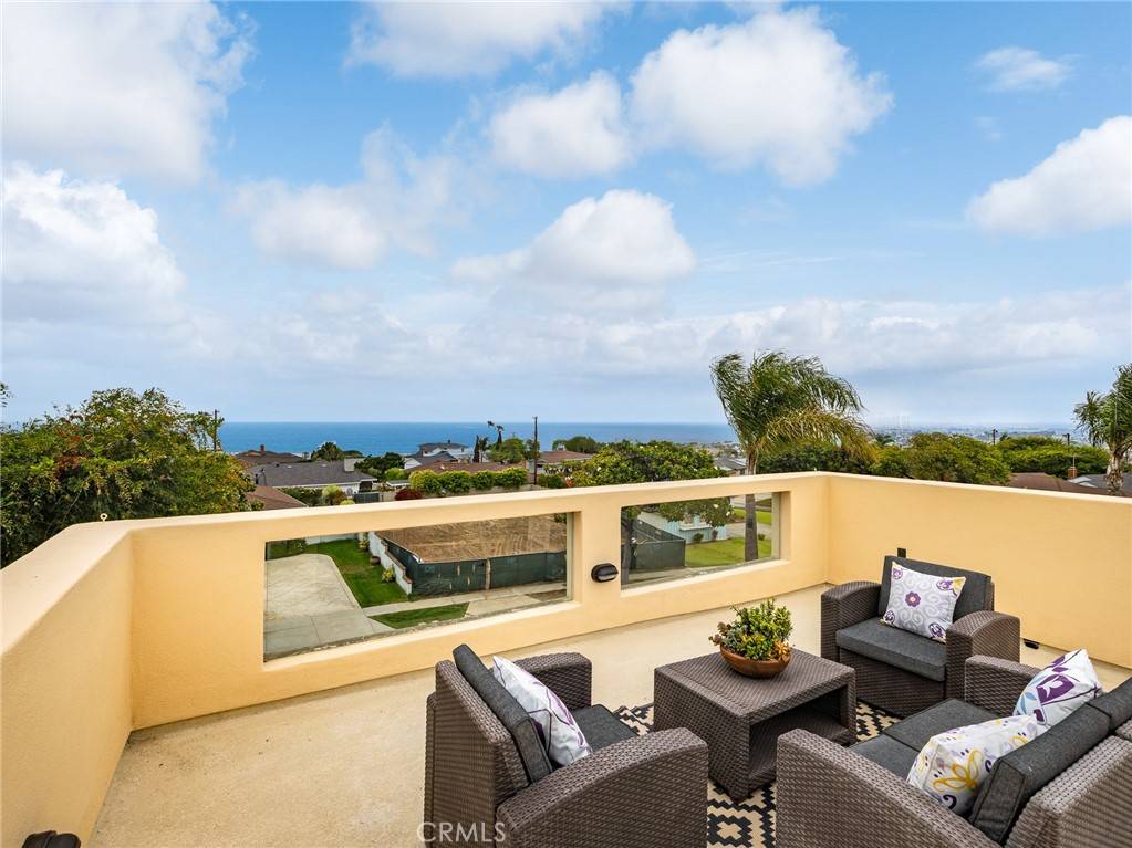Redondo Beach, CA 90277,120 Via Alameda
