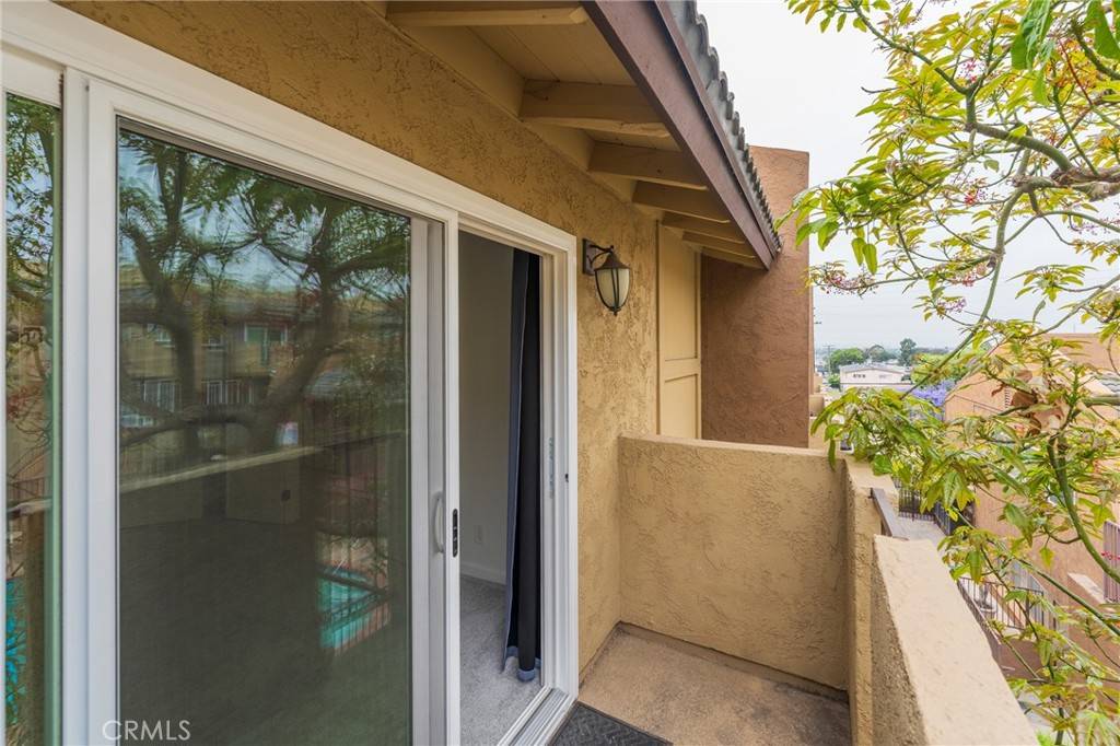 Signal Hill, CA 90755,2254 Gaviota AVE #11