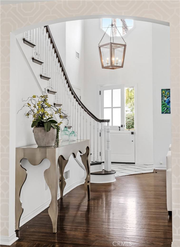 Hermosa Beach, CA 90254,558 24th ST