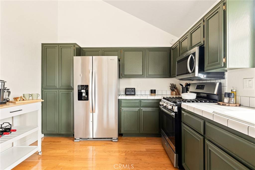 Lake Arrowhead, CA 92352,915 Breithorn DR