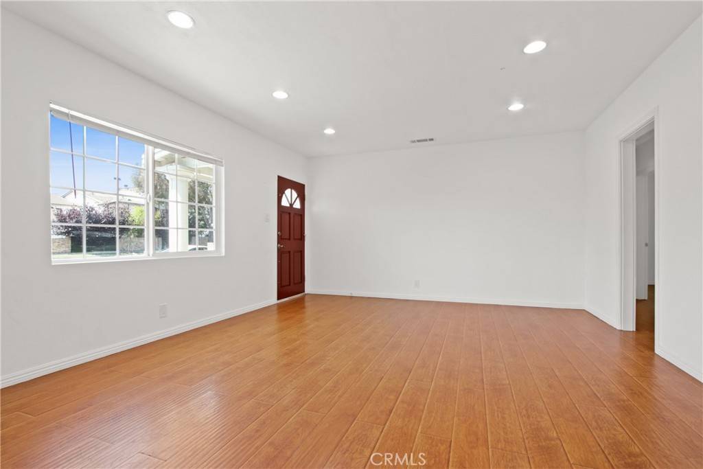 Torrance, CA 90503,2563 W Carson ST