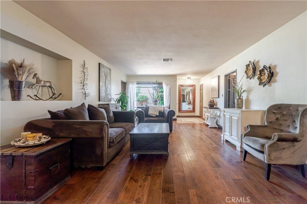 Winnetka, CA 91306,20612 Covello ST