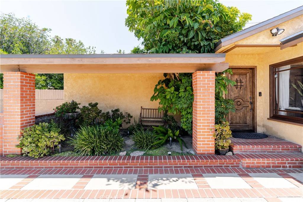 Winnetka, CA 91306,20612 Covello ST