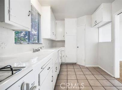 Los Angeles, CA 90025,1288 Barry AVE