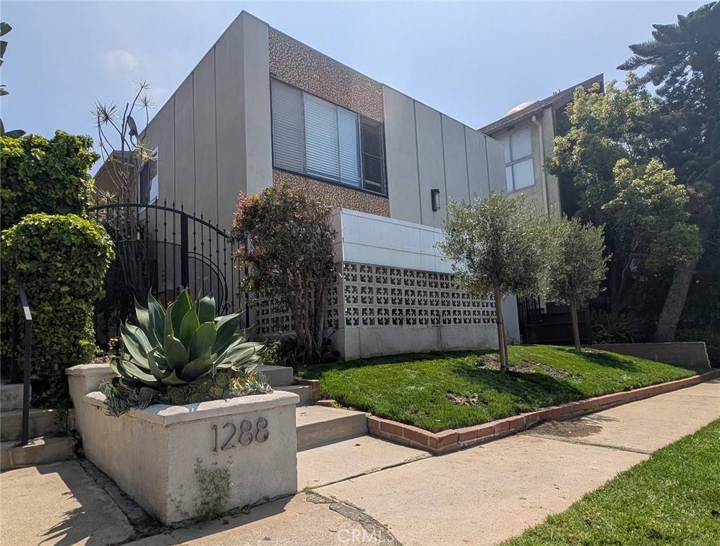 1288 Barry AVE, Los Angeles, CA 90025