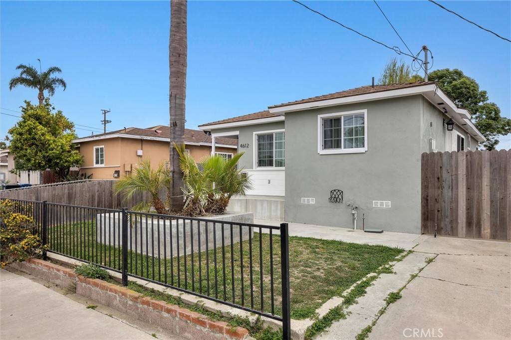 Lawndale, CA 90260,4612 W 161st ST