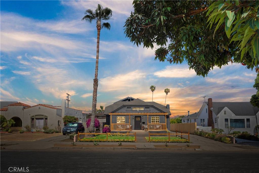 Los Angeles, CA 90043,5732 Hillcrest DR