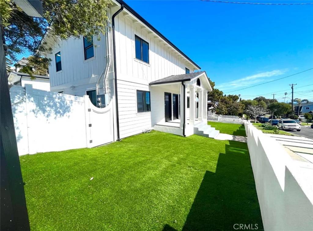 San Pedro, CA 90731,624 W 38th ST
