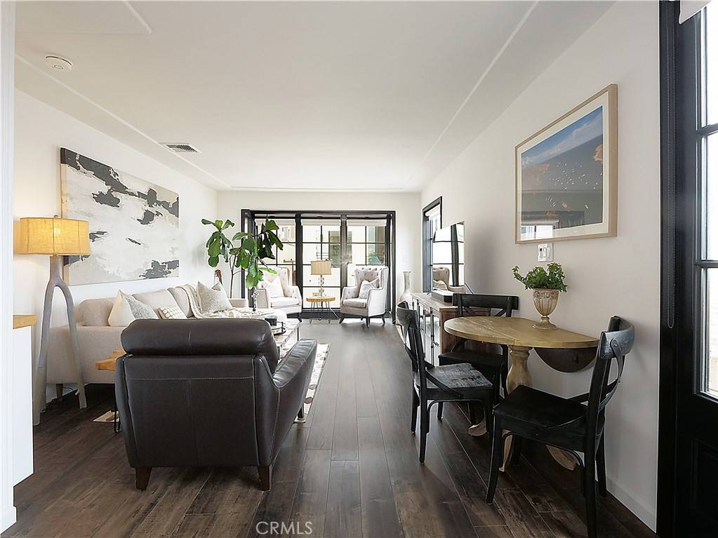 Manhattan Beach, CA 90266,229 Marine Place