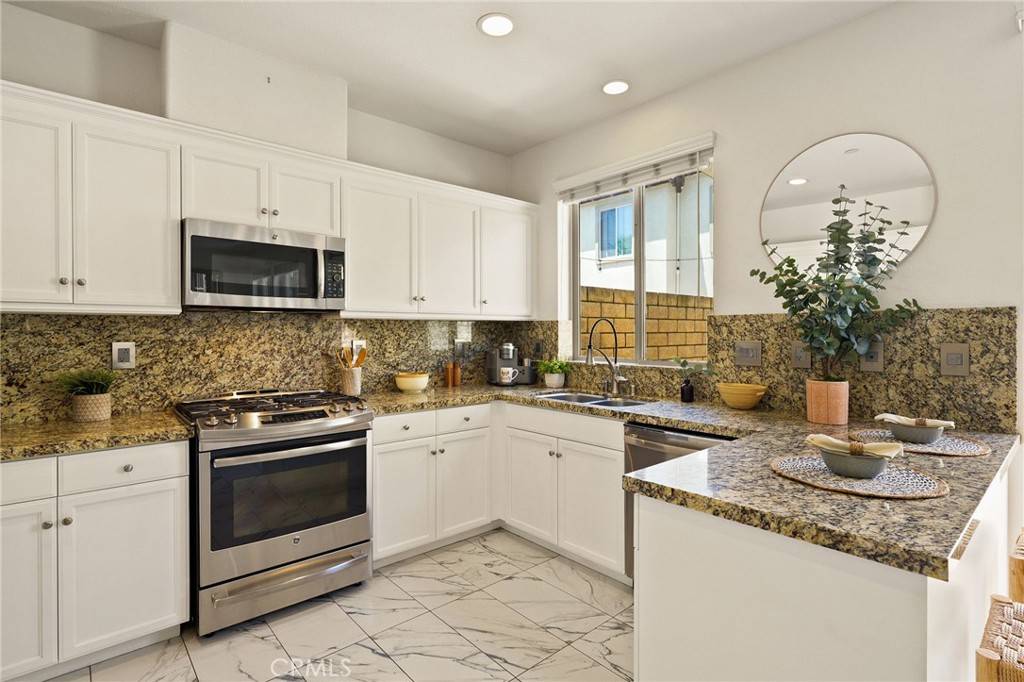 Moorpark, CA 93021,6807 Simmons WAY
