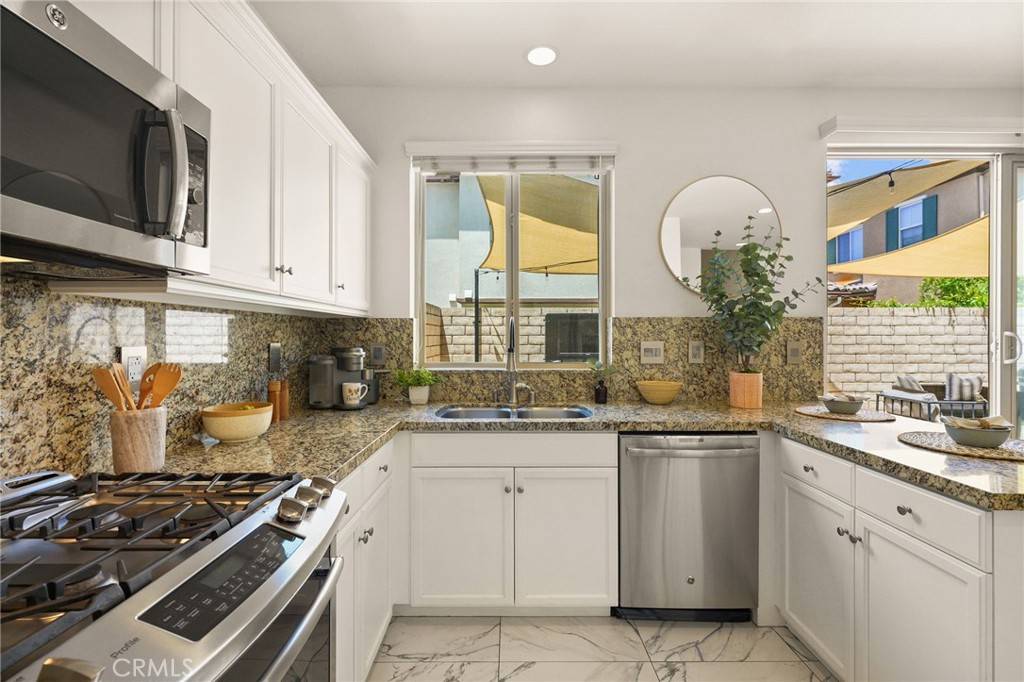Moorpark, CA 93021,6807 Simmons WAY