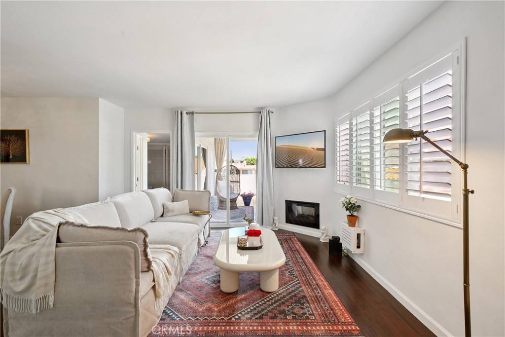 2704 Voorhees AVE #4, Redondo Beach, CA 90278