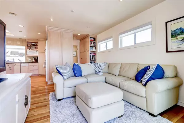 Manhattan Beach, CA 90266,309 3rd ST