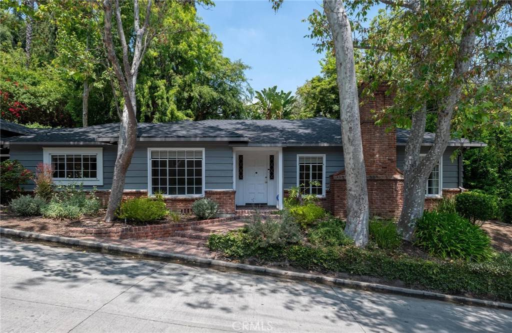 Los Angeles, CA 90068,5405 Black Oak DR