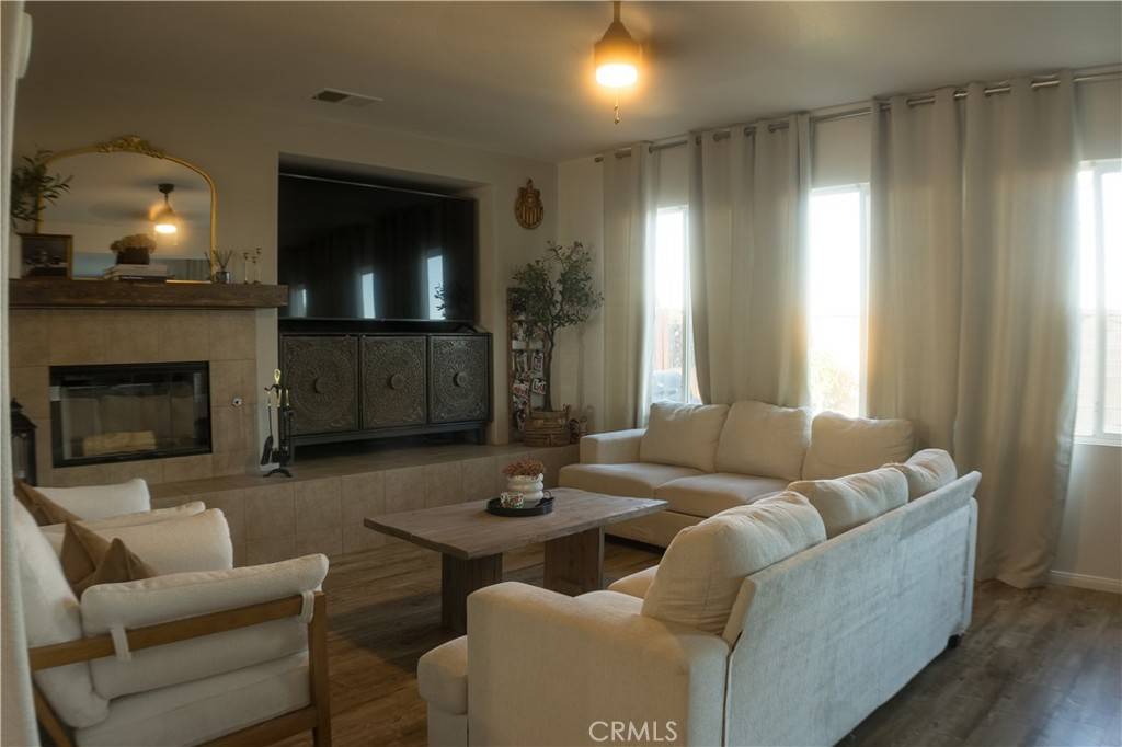 Hesperia, CA 92344,8851 Montclair AVE