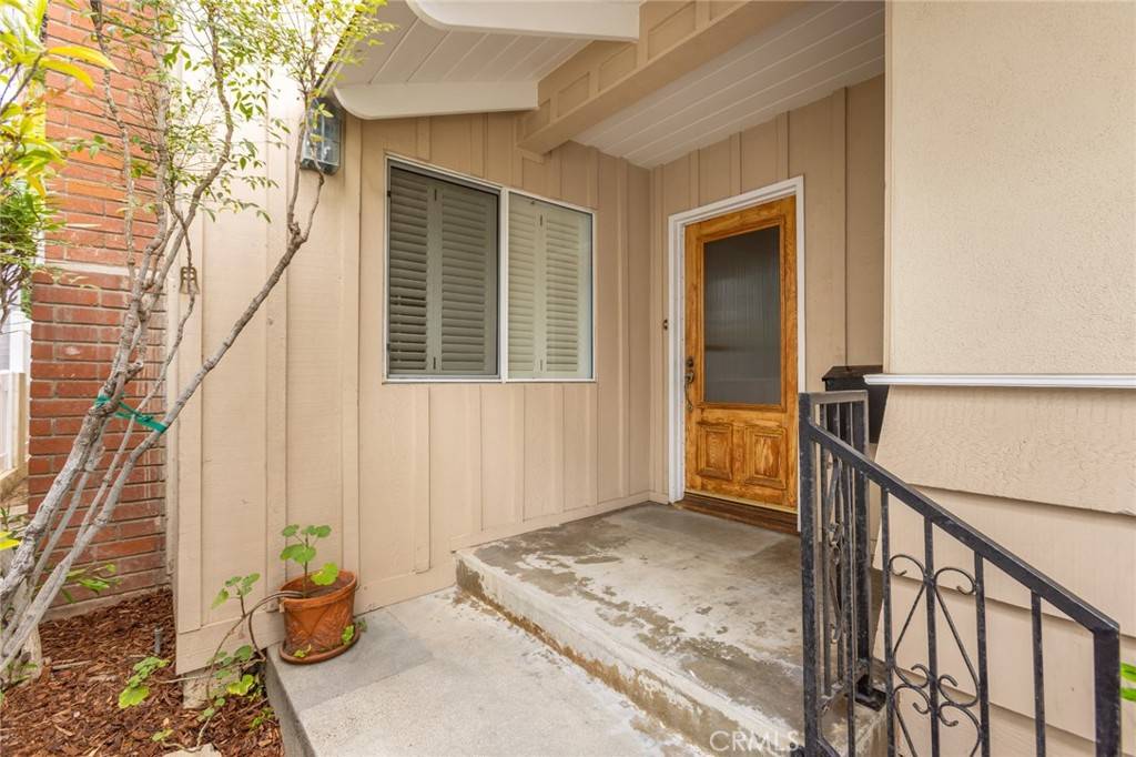 Manhattan Beach, CA 90266,1716 Elm Avenue