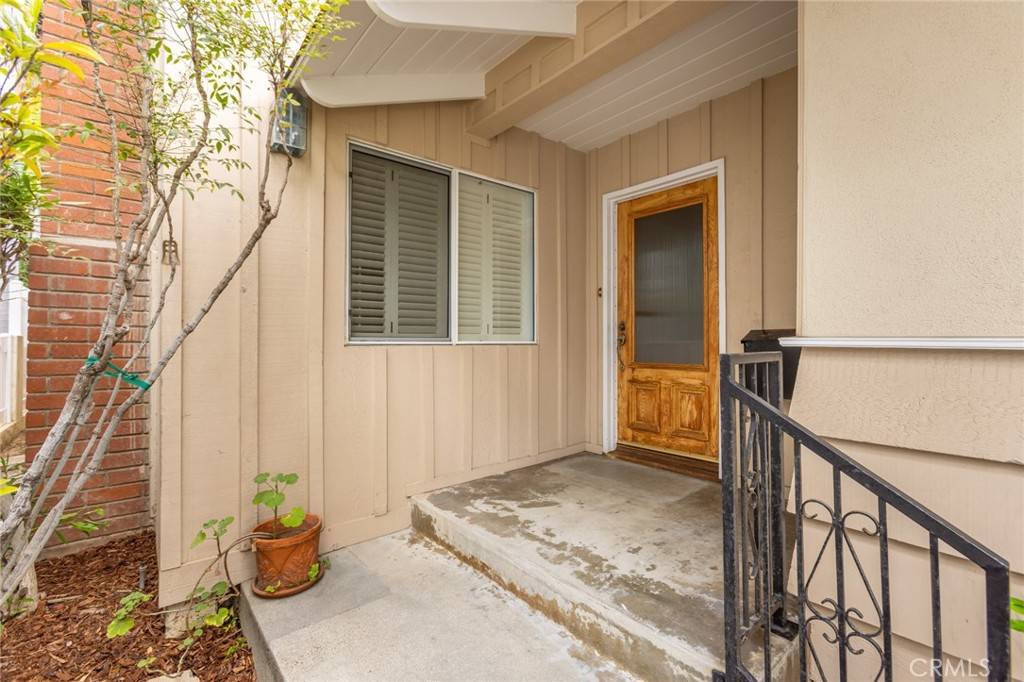 Manhattan Beach, CA 90266,1716 Elm Avenue