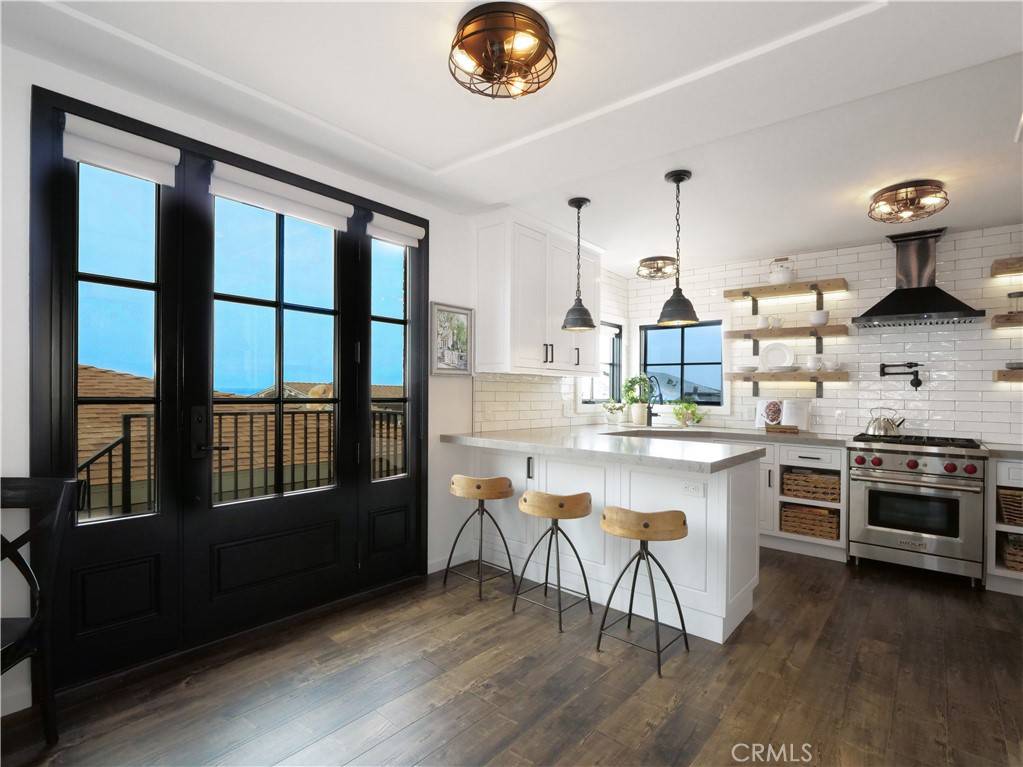 Manhattan Beach, CA 90266,229 Marine Place