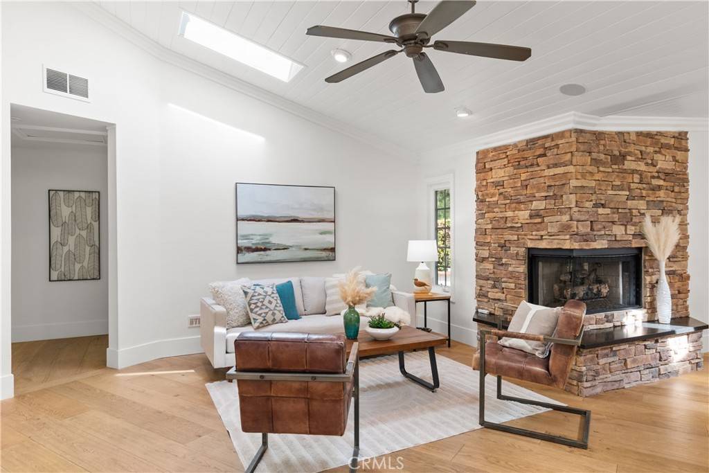Escondido, CA 92029,1401 Eagle Glen