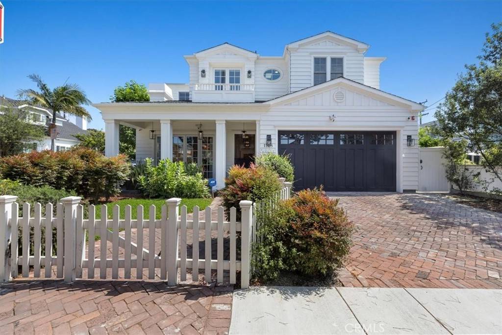 1728 Laurel AVE, Manhattan Beach, CA 90266