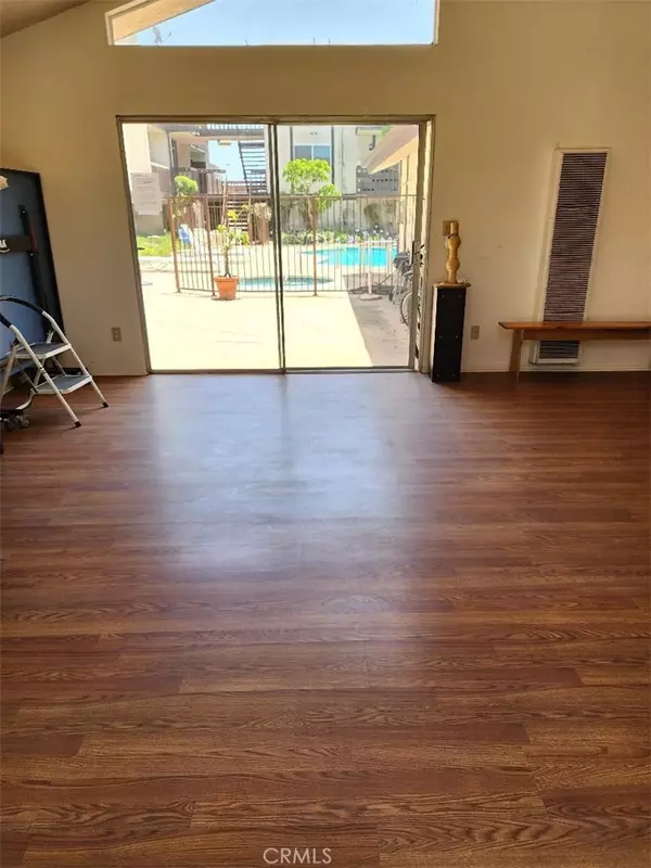 Gardena, CA 90247,15116 S Raymond AVE #104