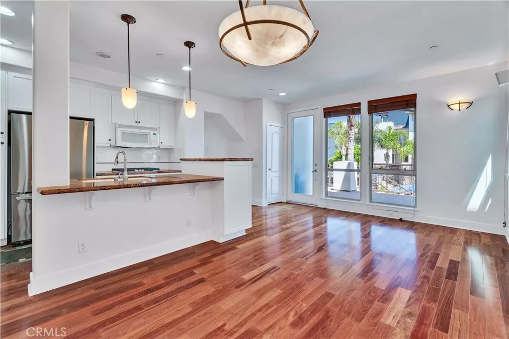 Hawthorne, CA 90250,5506 W 149th PL #10