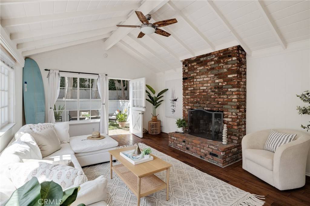525 Manhattan Beach BLVD, Manhattan Beach, CA 90266
