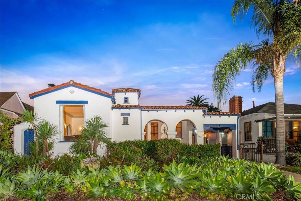 2431 S Holt AVE, Los Angeles, CA 90034