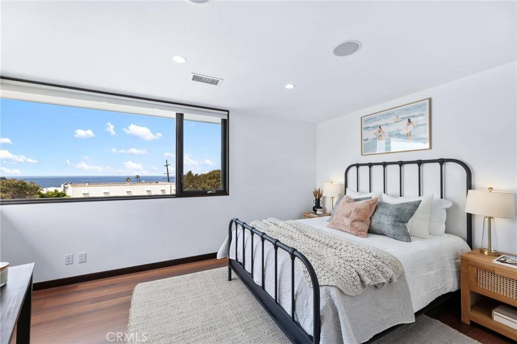 Hermosa Beach, CA 90254,2114 Manhattan Ave
