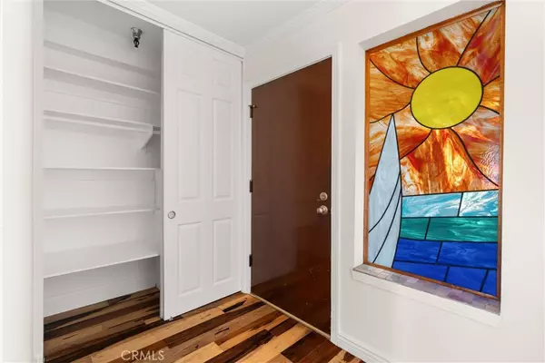 Redondo Beach, CA 90277,200 S Catalina AVE #102