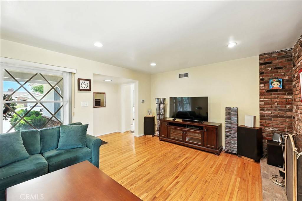 Torrance, CA 90504,3743 W 170th ST