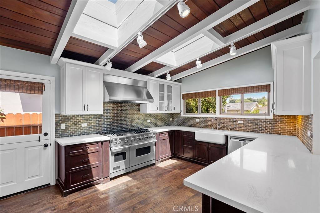 Redondo Beach, CA 90277,420 Via Los Miradores