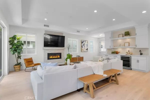 Redondo Beach, CA 90278,2117 Marshallfield Lane #B