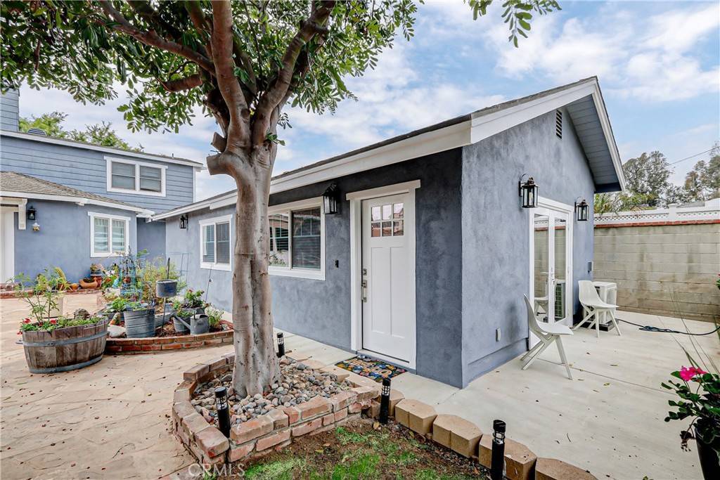 Torrance, CA 90503,1228 Hickory