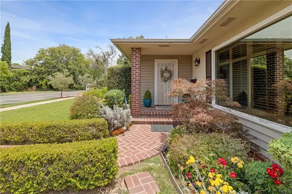 Long Beach, CA 90807,4302 Olive AVE