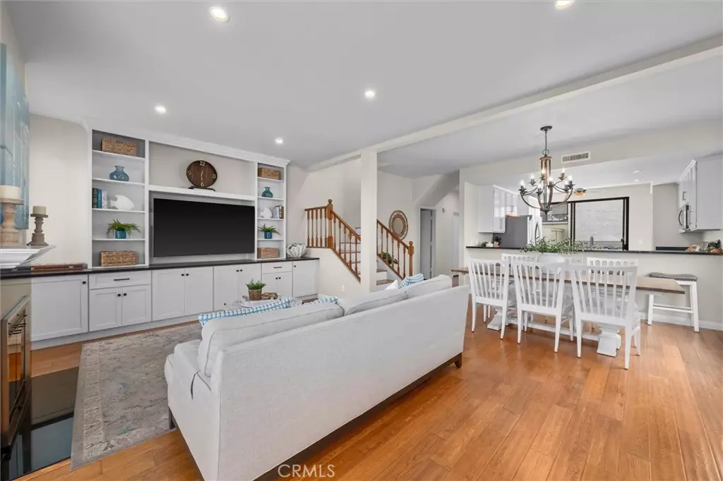 Redondo Beach, CA 90277,220 S Prospect AVE #9