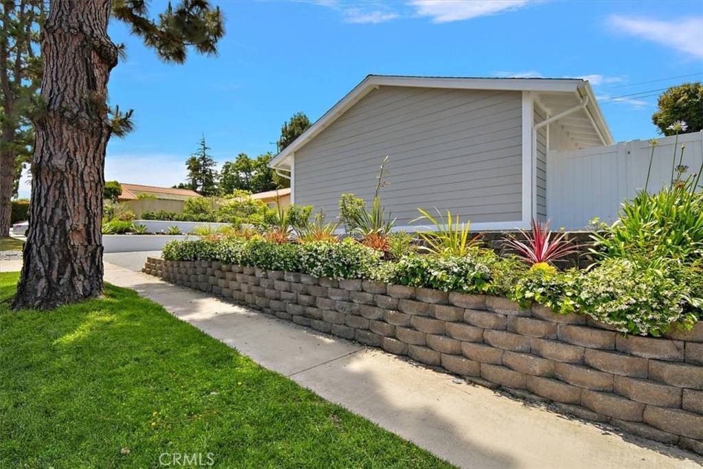 Rancho Palos Verdes, CA 90275,6602 Monero DR