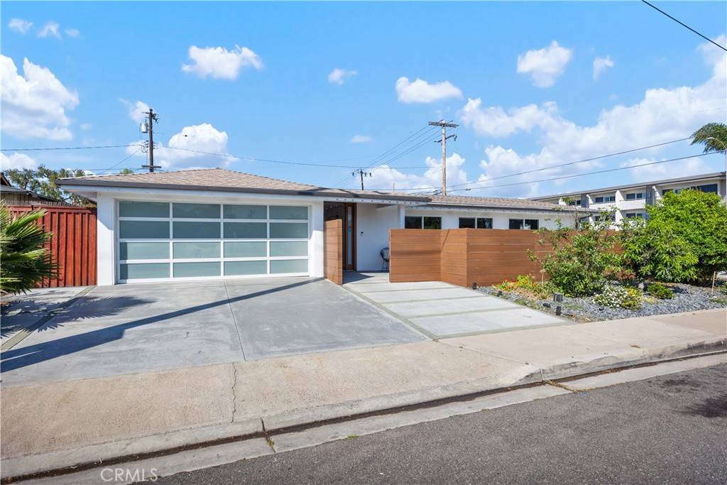 Costa Mesa, CA 92627,496 E 16th