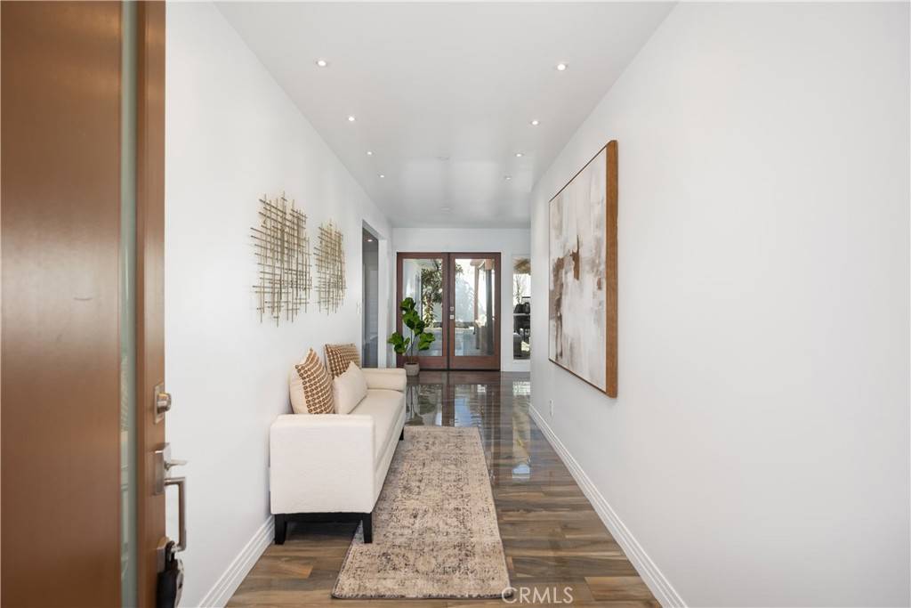 Costa Mesa, CA 92627,496 E 16th
