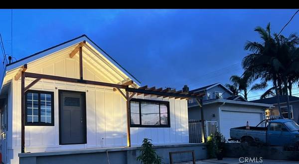 883 W Crestwood ST, San Pedro, CA 90731